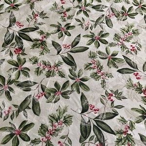 Round Fabric Holiday Holly Christmas Table Cloth